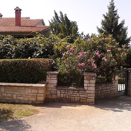 Apartment Slavica Vrvari 波雷奇 外观 照片