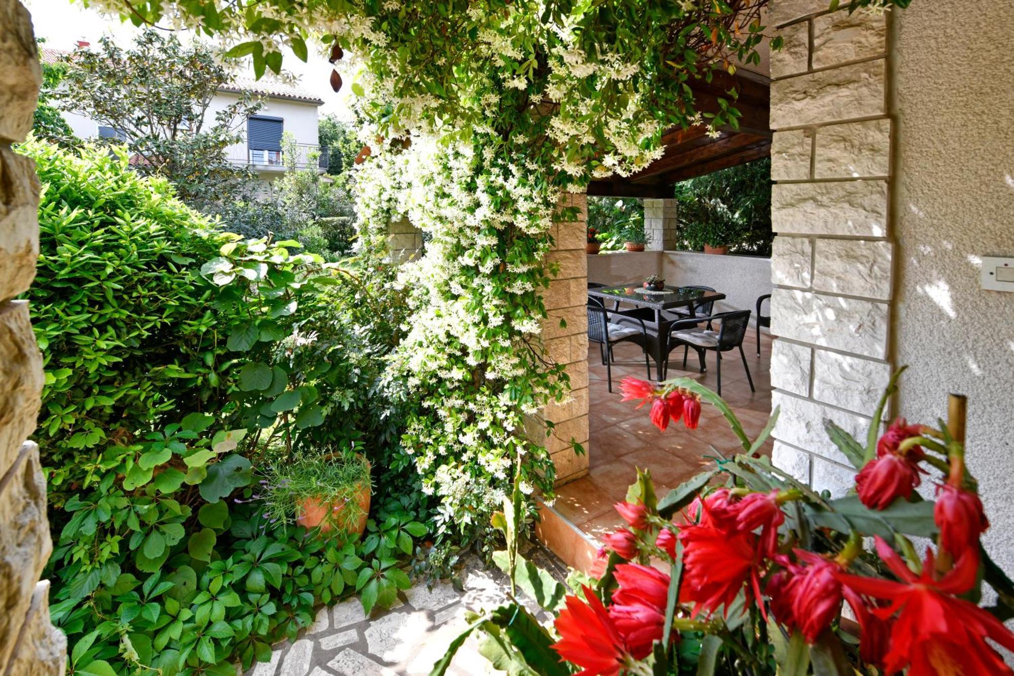 Apartment Slavica Vrvari 波雷奇 客房 照片