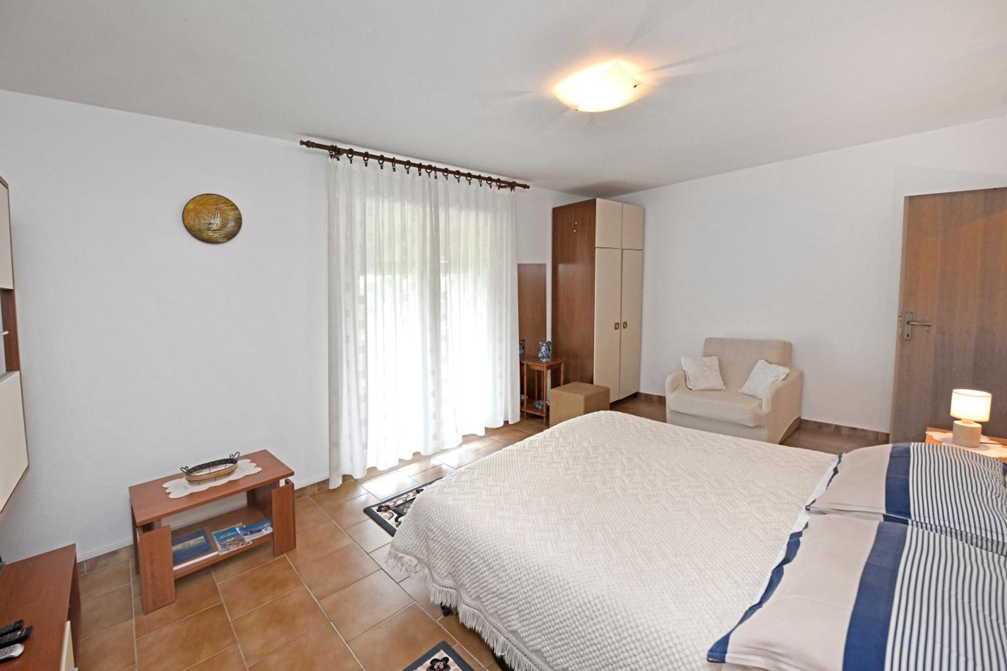 Apartment Slavica Vrvari 波雷奇 客房 照片