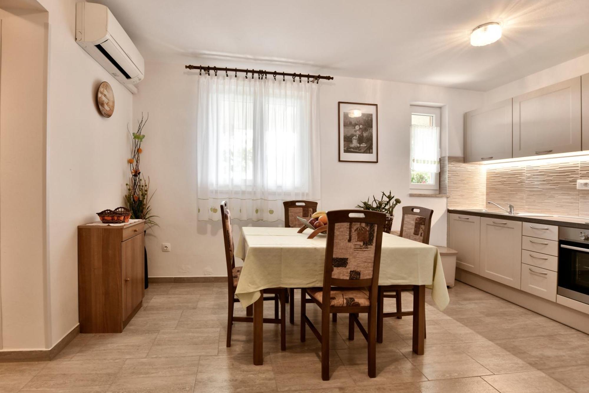 Apartment Slavica Vrvari 波雷奇 客房 照片