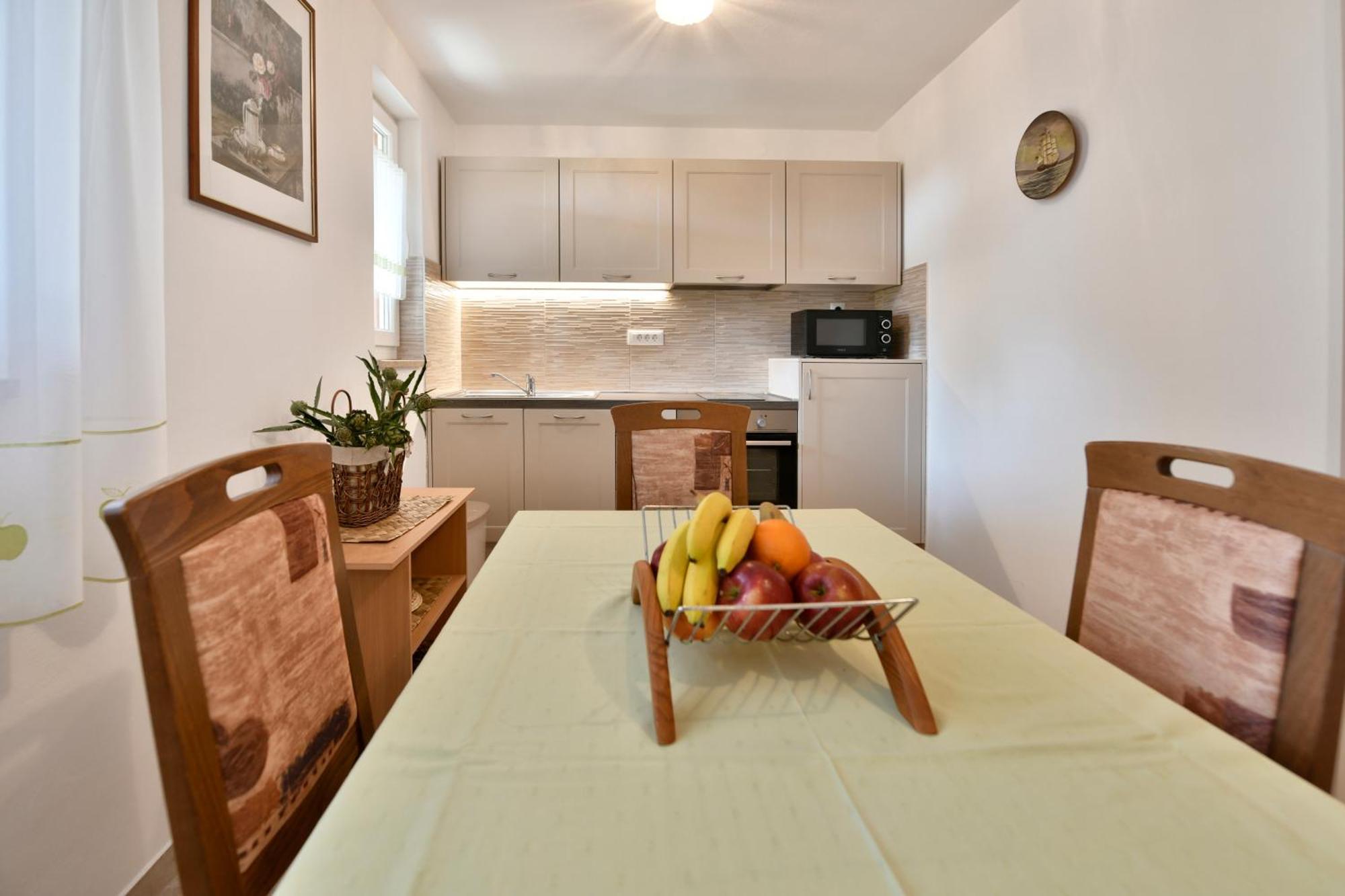 Apartment Slavica Vrvari 波雷奇 客房 照片